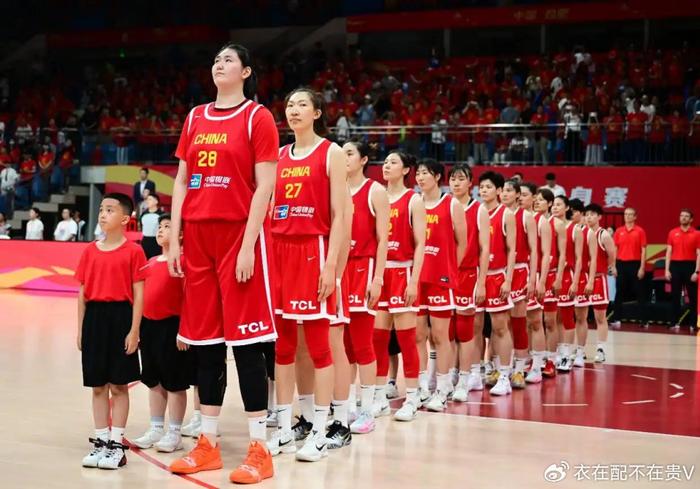 张子宇领衔！中国女篮上报16人亚洲杯名单 李月汝和李梦无缘入选