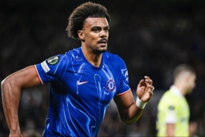 黄金甲体育-罗马诺：切尔西同意维加2550万镑转会黄潜，二转分成可高达40%